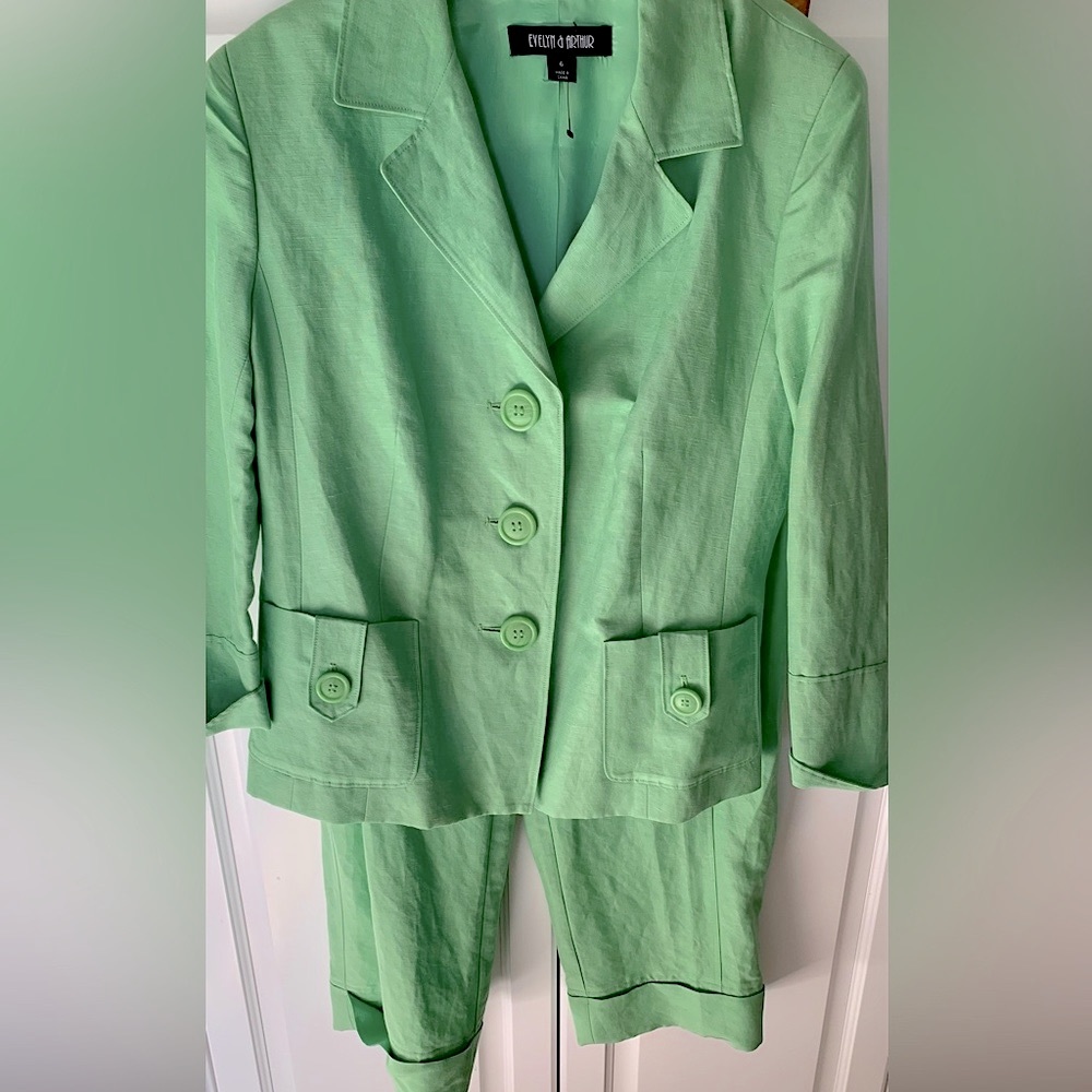 Evelyn & Arthur Gorgeous Green Linen Ensemble Size 6
